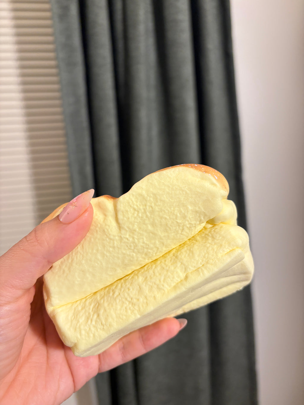 DEFECTIVE Custard Cake Squishy [Hachimi] (Wrinkles)